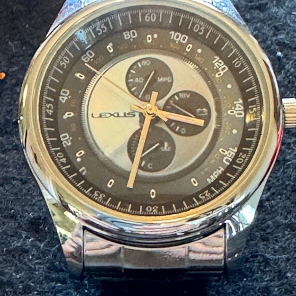 LEXUS watch Great for a LEXUS Enthusiast!! - Picture 4 of 4